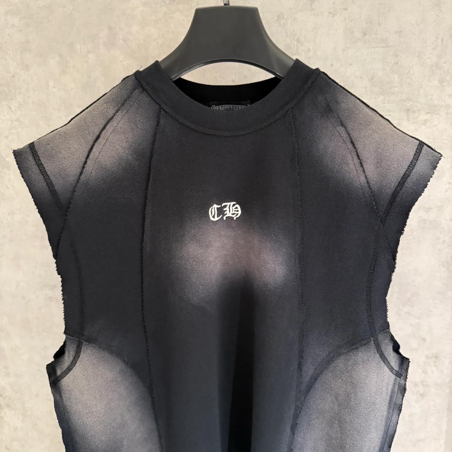 🅿️200 [Strict quality control] CH Crow Heart Sleeveless Round Neck T-shirt 320g heavy-duty composite fabric The upper body is wide and stylish Ice-feeling experience on the inside Waist side splicing tailoring Spray horse slip plus burning process The oversize version highlights the trendy design Size: L-4XL